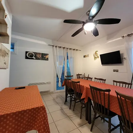 Maison De Familiale 14 Personnes Дом отдыха Сен-Сиприен